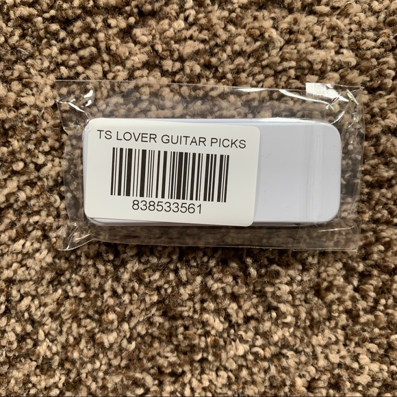 NEW Taylor Swift Lover Guitar Picks - Picture 6 of 12